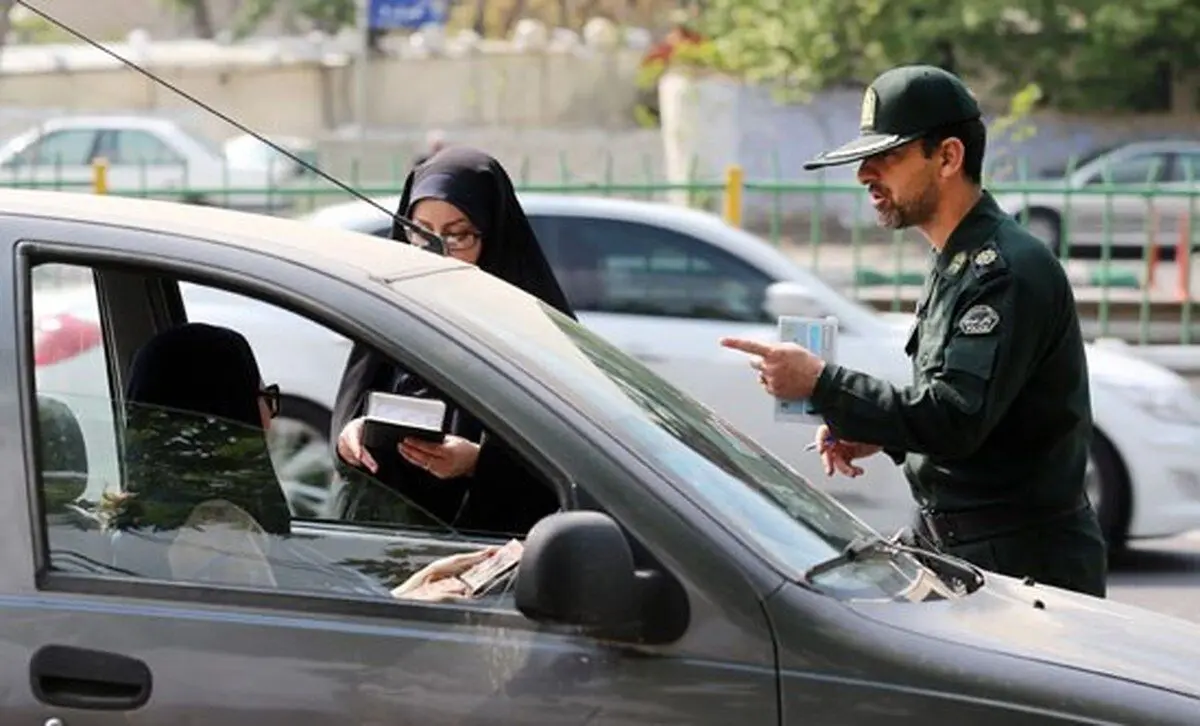 ارسال پیامک کشف حجاب به سرنشینان خودروها همچنان انجام می شود