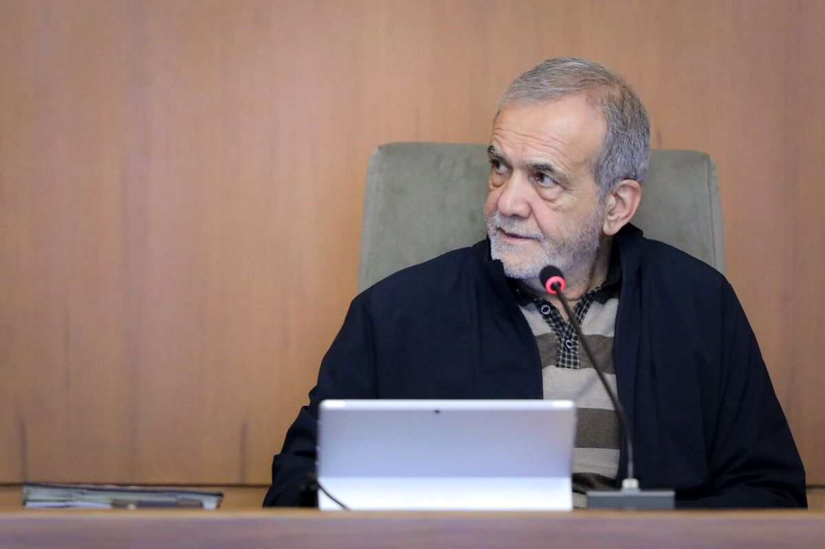 پزشکیان: امور کشور معطل مذاکرات نیست

