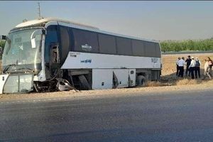 واژگونی اتوبوس در محور شوش - اهواز