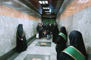 محسن هاشمی: اگر امر به معروف در مترو خودجوش است چرا کسی گردن نمی گیرد؟