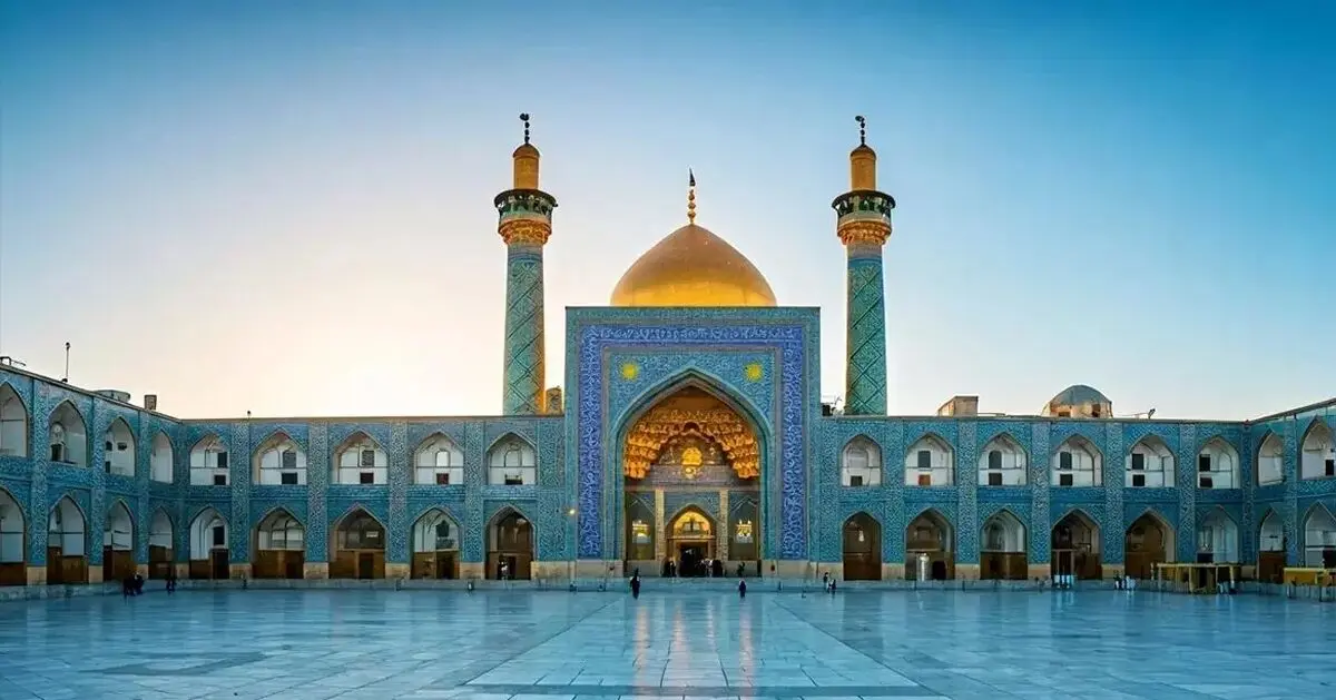 مشاهده دود غلیظ در حرم مطهر رضوی؛ کجا بمباران شده است؟/ عکس