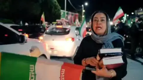 هدیۀ جالب زن کرمانی به ترامپ/ ویدئو