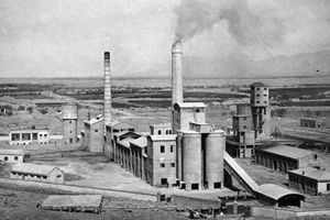  امضای نخست وزیر  روی کیسه سیمان