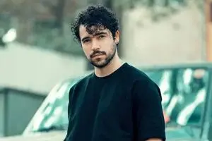 نیتها و مجوز مهم نیست، مهم اینست که شروین حاجی‌پور صدای راستی و درستی خواهد بود یا نه؟/ برخی می خواهند هرجور شده بازی برچسب‌زنی را ادامه دهند و سنگربندی‌های دوقطبی‌ حکومتی- انقلابی را  مستحکم‌تر سازند