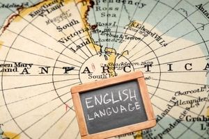 زبان انگلیسی با لهجه جنوبگان؛ تلفظ‌های همسان زبانی چگونه شکل می‌گیرند؟