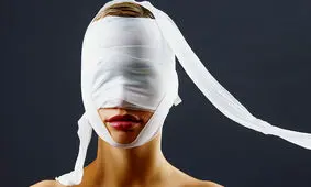 شلیک مرگ به خانم دکتر زیبایی در مطب یوسف آباد / خانم دکتر مطلقه بود