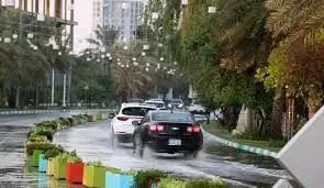 با آغاز سامانه بارشی، کیش زیر آب رفت/ ویدئو