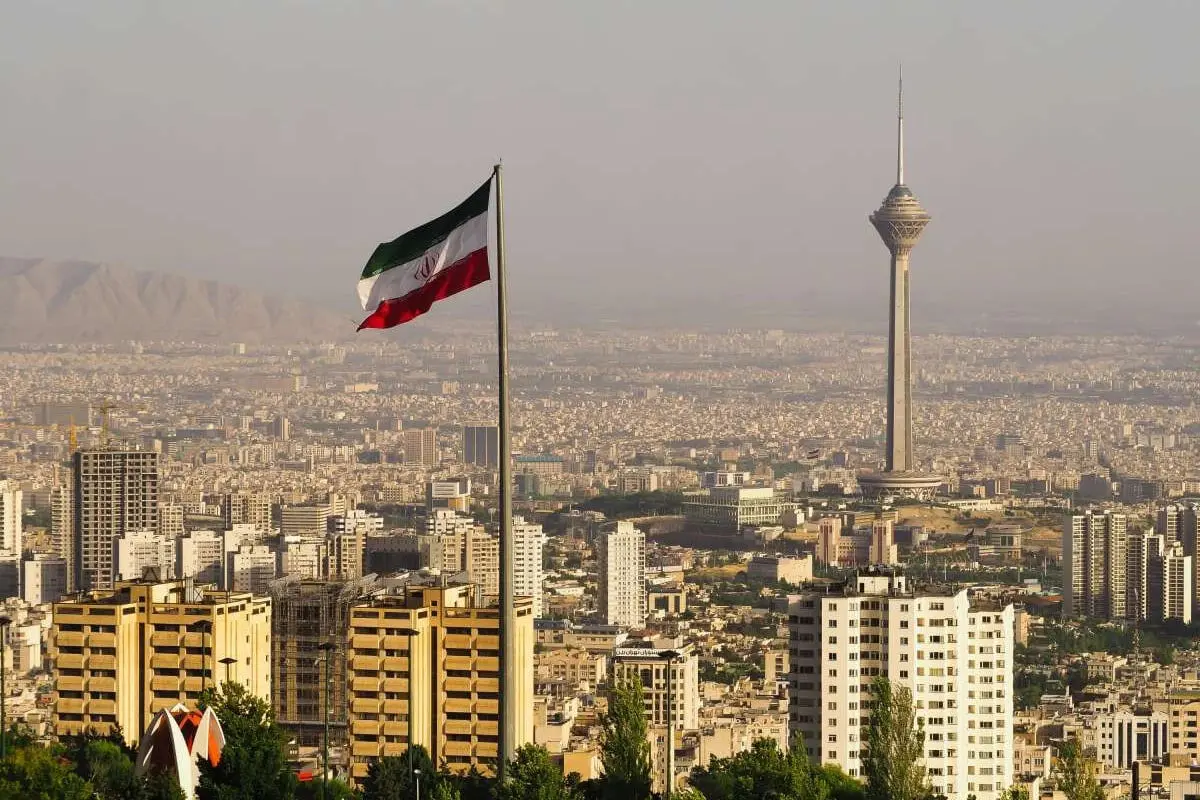 ایتالیا از شهروندانش خواست ایران را ترک کنند/ سفر به عراق و لبنان نیز اکیداً توصیه نمی‌شود