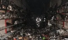 آتش سوزی مهیب در انبار لوازم خانگی میدان فردوسی/ ویدئو