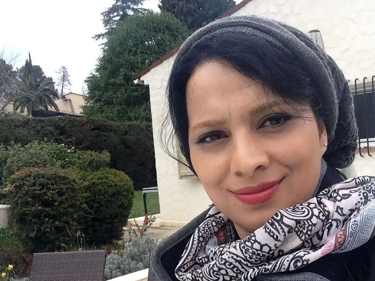 سفر در زمان؛ گریم عجیب «روشنک عجمیان و بیژن بنفشه‌خواه» در «شهرک جیم» 