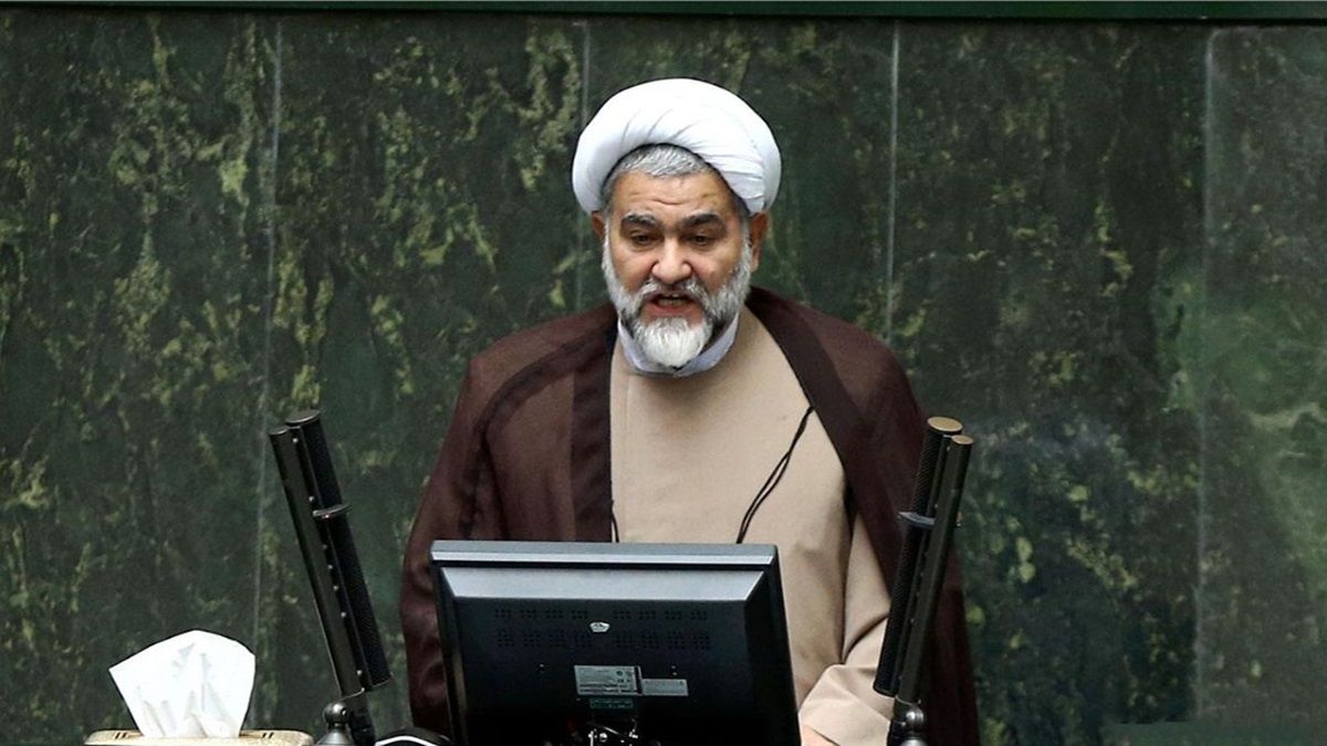 بار اول نیست که از این حرفها میزنید/ وقتی میگویید مصاحبه من جعلی است یعنی معنای"جعل" را هم نمیدانید