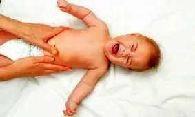 بهترین راه حل برای خارج کردن اجسام از گلوی کودک