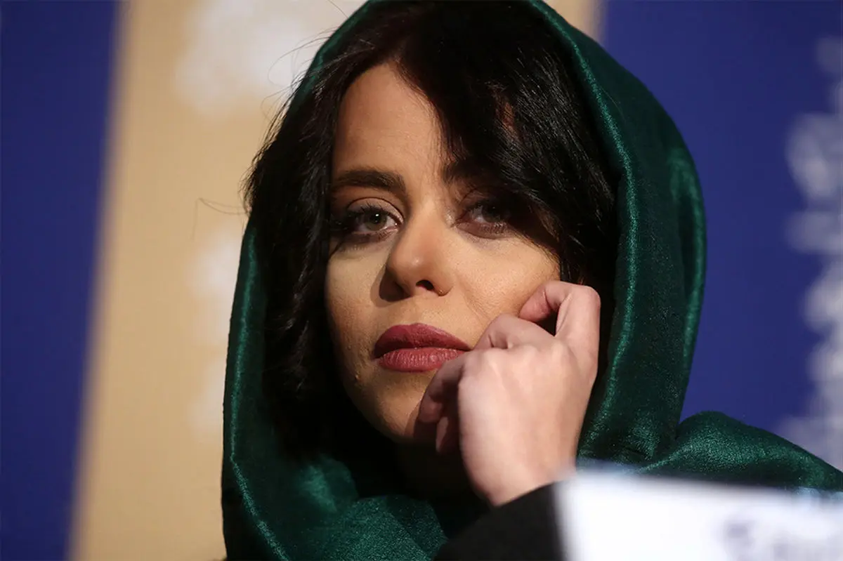 الهام اخوان: من خوشگلم و خدا را شکر می کنم که زیبا هستم/ ویدئو