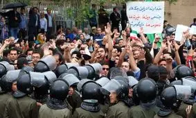 وکیل دادگستری: مجلس باید قانون جامع راهپیمایی و تجمعات را تصویب کند