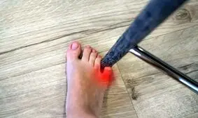  مواظب گوشه میز باشید! |  راز تعادل بدن در کوچک‌ترین انگشت پا 