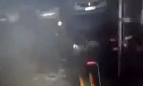 نجات ۲۰ شهروند تهرانی از آتش‌سوزی یک ساختمان مسکونی در جنوب پایتخت/ ویدئو