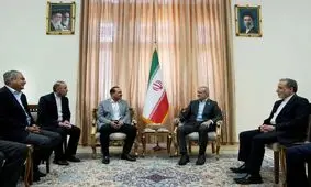 کیهان: فرمانده ارتش پاکستان هیچ کاری در تهران نداشت و بی دلیل با پزشکیان، قالیباف و رضایی دیدار کرد!