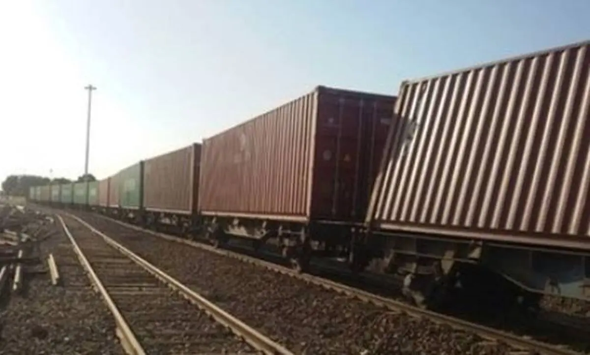 خروج چند واگن قطار باری از ریل در زاهدان