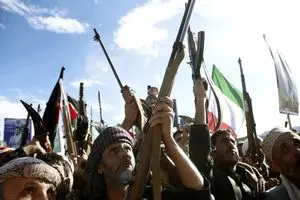 حوثی‌های یمن به کشتی‌های مرتبط با اسرائیل، آمریکا و عربستان هشدار دادند که از دریای سرخ دوری کنند