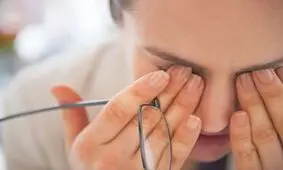 کمبود این ویتامین ها باعث خارش و سوزش چشم می ‌شود