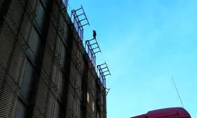 نجات جان دختر جوان از خودکشی توسط نیروهای امدادی