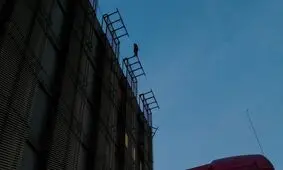 نجات جان دختر جوان از خودکشی توسط نیروهای امدادی