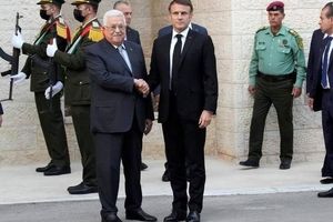 محمود عباس: اسرائیل مسئول رخدادهای جاری است/ ماکرون: آینده فلسطینی‌ها مرتبط با «مبارزه با تروریسم» است