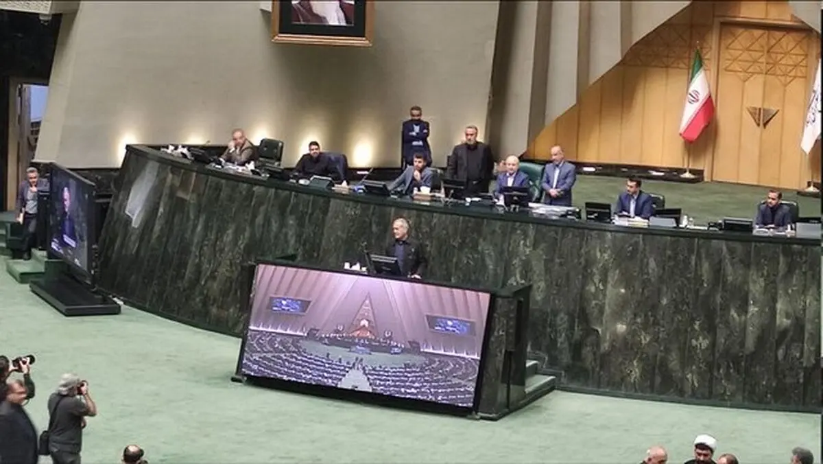پزشکیان در مجلس: تمام تلاشم این است که پاسخگوی مردم باشم/ مجبوریم دست به دست هم داده تا از بحران ها و مشکلات با هماهنگی و همدلی عبور کنیم

