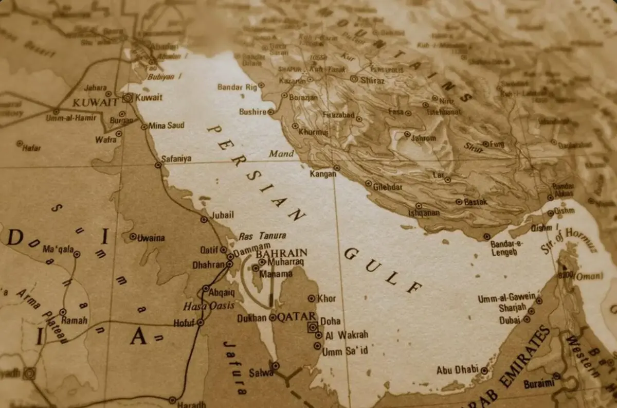 سفارت ایران در اتریش به وزیر جنگ آمریکا: هر صبح ۱۰ بار تکرار کن «خلیج فارس»!

