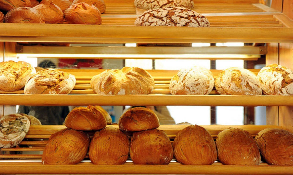 فروش نان فانتزی نصف شد/ بسیاری از واحد‌های تولیدی نیمه تعطیل شدند
