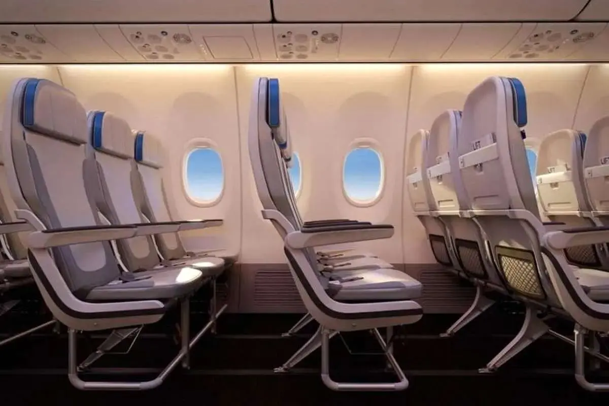 نرخ هر ساعت صندلی پرواز چند دلار است؟