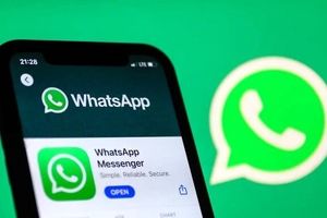 واتس‌اپ در آیفون می‌تواند برنامه پیش‌فرض تماس و پیامک شود

