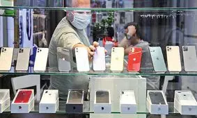 ۴۰ درصد بازار موبایل در اختیار ۳۰ نفر