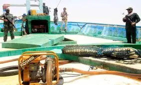 نیروی دریایی سپاه یک فروند شناور حامل سوخت قاچاق را توقیف کرد