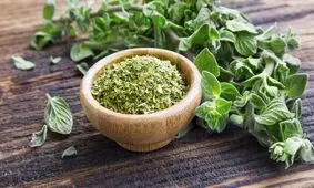 این گیاه ۳۰ برابر قوی تر از لیمو و سیر است/ ویدئو