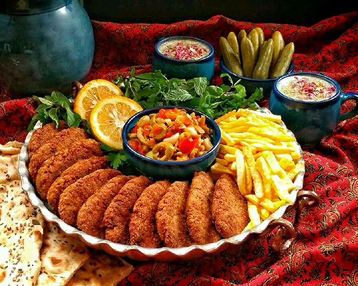 طرز تهیه شامی مرغ،  غذایی خوشمزه که سریع آماده می‌شود