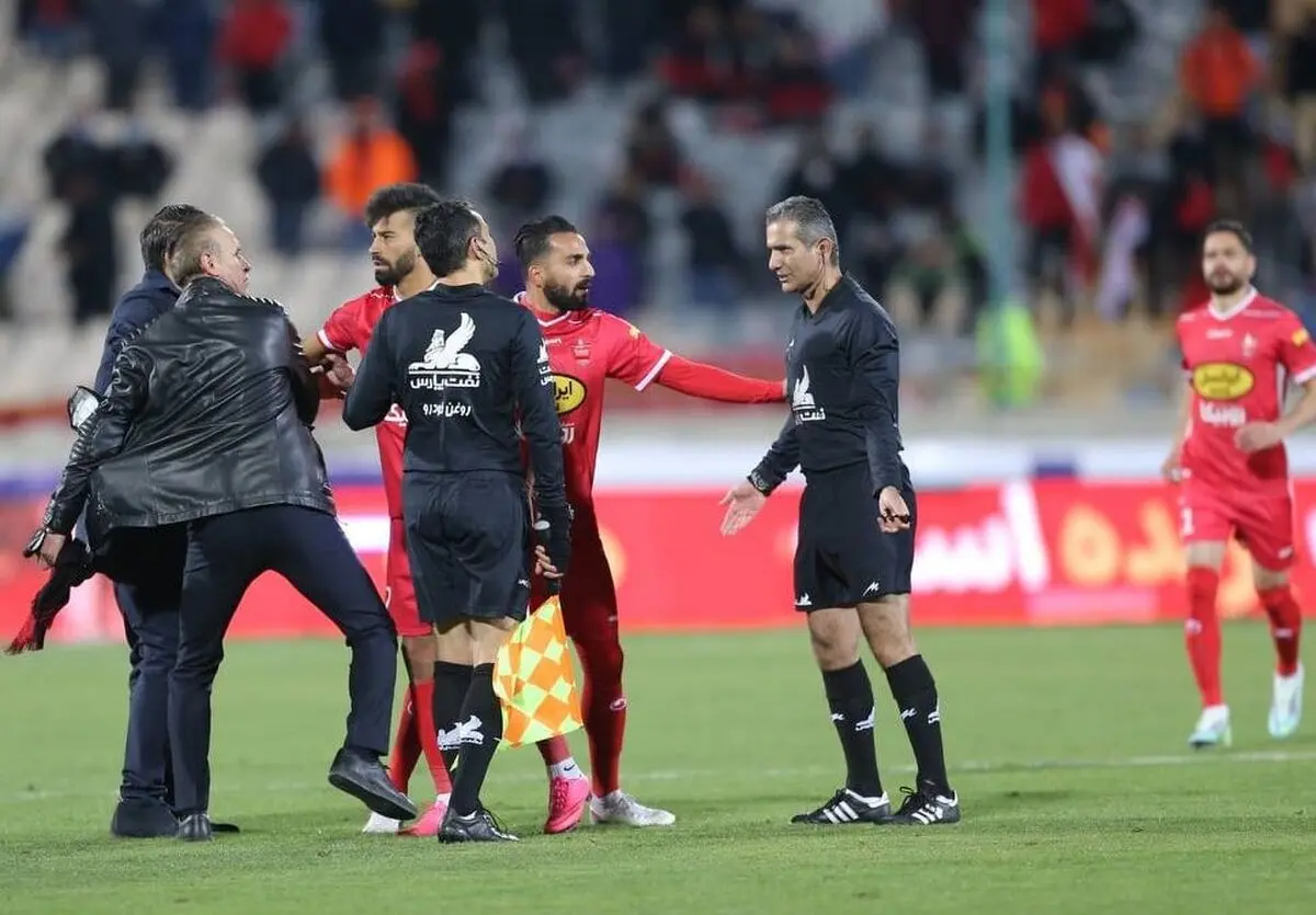 از گل استقلال تا تعویض پرسپولیس؛ سکوت داور دربی شکست