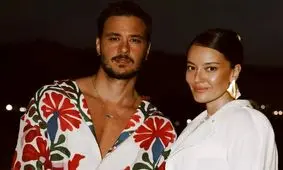 عکس مشترک با زن مرموز/ بازیگر شهور دستپاچه شد