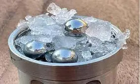 دانشمندان به‌طرز غیرمنتظره نوع جدیدی از یخ را کشف کردند