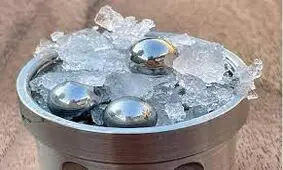 دانشمندان به‌طرز غیرمنتظره نوع جدیدی از یخ را کشف کردند