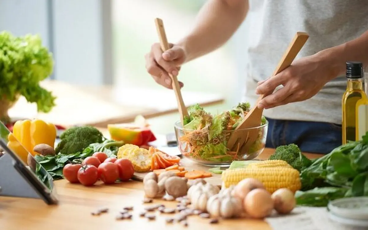 از سیر تا شکلات؛ پیشنهادهای تغذیه ای برای مواجهه با آلاینده ها