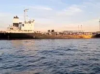 جزئیات توقیف یک نفتکش در خلیج فارس/4 میلیون لیتر سوخت کجا رفت؟/ پای یک تاجر آمریکایی در میان است