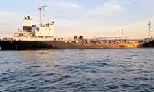 جزئیات توقیف یک نفتکش در خلیج فارس/4 میلیون لیتر سوخت کجا رفت؟/ پای یک تاجر آمریکایی در میان است