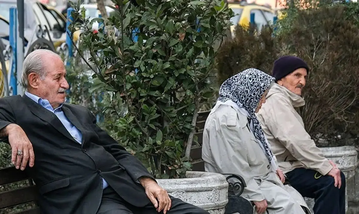 نکاتی در رابطه با بیمه عمر و حاد‌ثه‌ مستمری بگیران نیروهای مسلح

