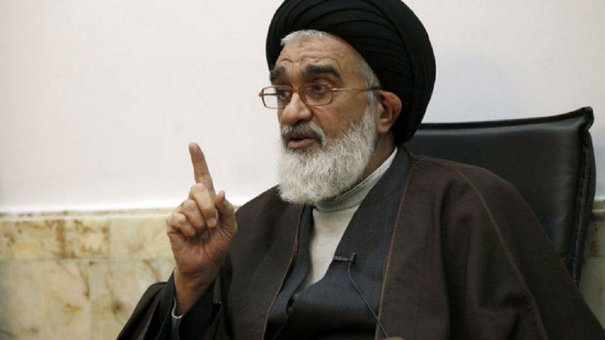 امام جمعه قم: اگر ازدواج کنید و فقیر باشید خدا رزق شما را میدهد