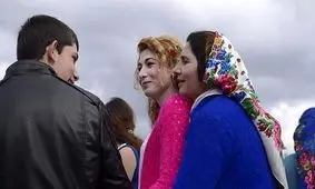 اینجا دختران مجرد فروخته می شوند/ بازار عروس فروشی ۴ بار در سال