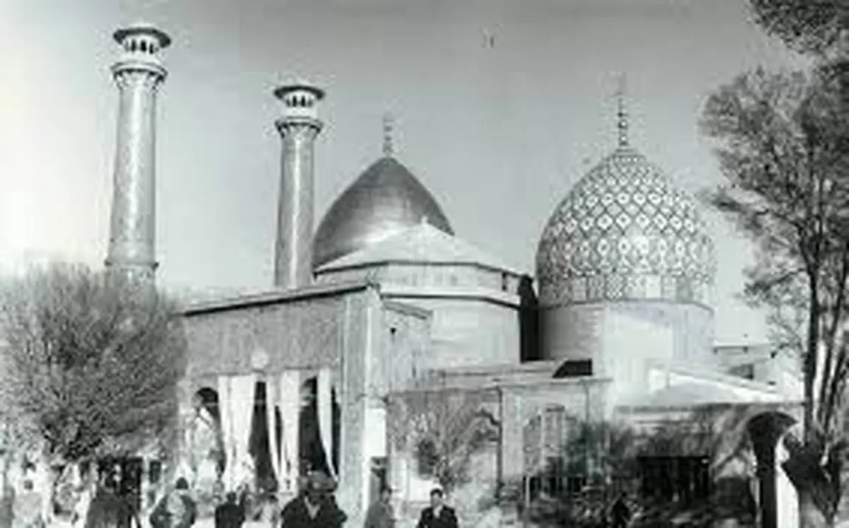 سفر در زمان؛ منظرۀ حرم عبدالعظیم از سمت مقبرۀ ناصرالدین شاه؛ 120 سال قبل 