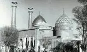 سفر در زمان؛ منظرۀ حرم عبدالعظیم از سمت مقبرۀ ناصرالدین شاه؛ 120 سال قبل 