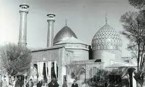 سفر در زمان؛ منظرۀ حرم عبدالعظیم از سمت مقبرۀ ناصرالدین شاه؛ 120 سال قبل 