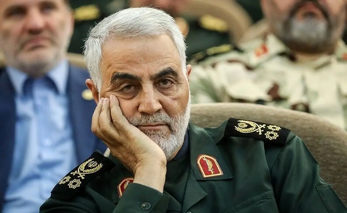  خاطره همرزم ۱۵ ساله حاج قاسم سلیمانی از بازی او با فرزندانش بین جلسات کاری/ ویدئو